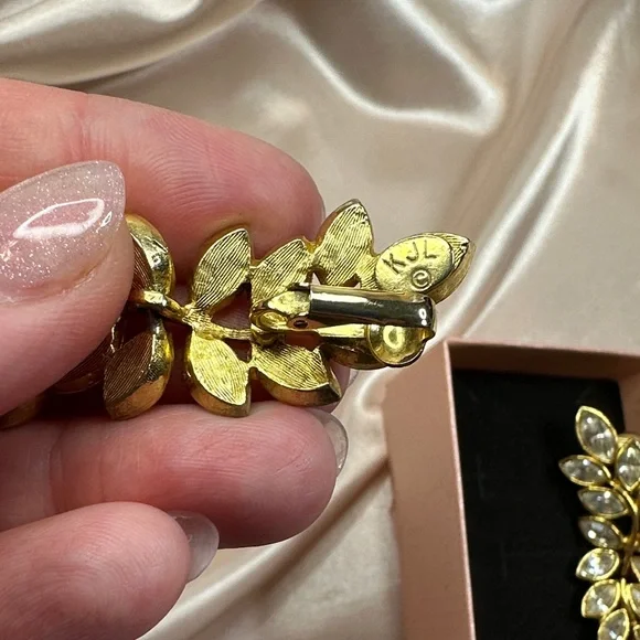 Vintage KJL Clip On Earrings - Picture 4 of 4